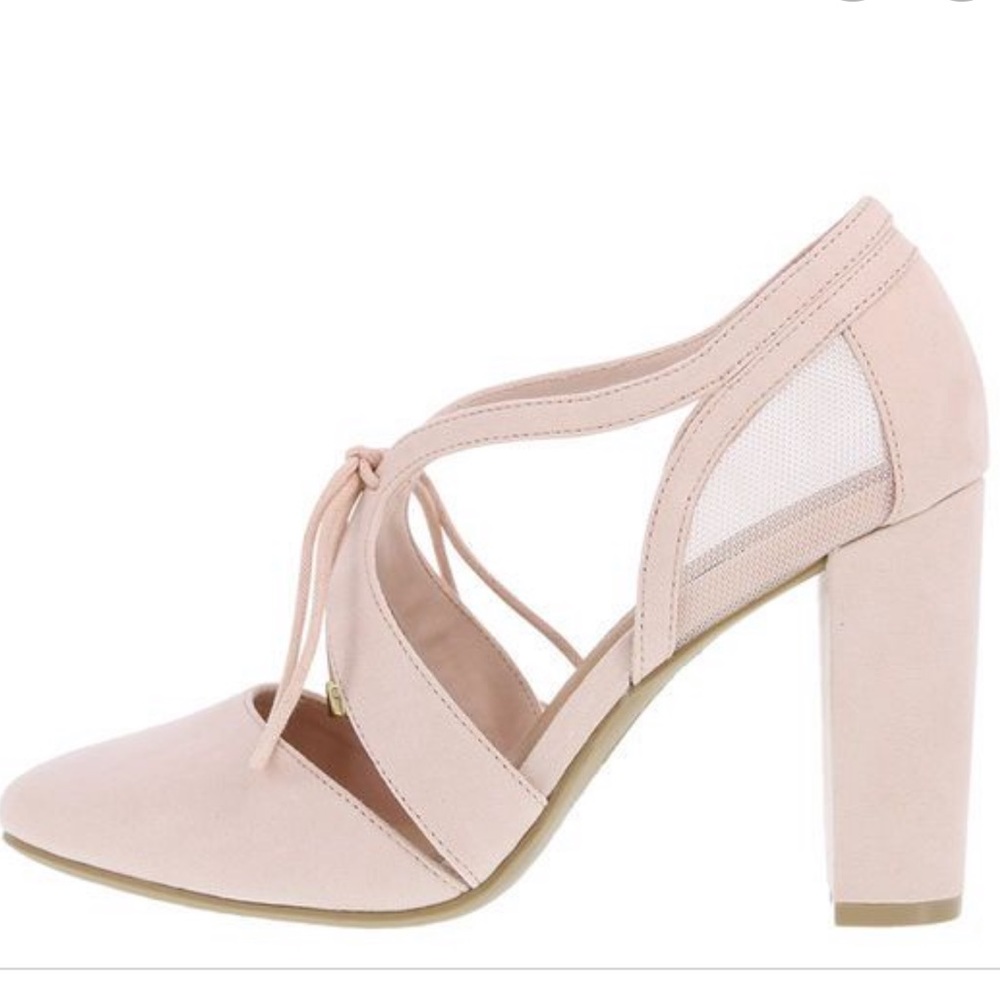 Pink suede heels🌸